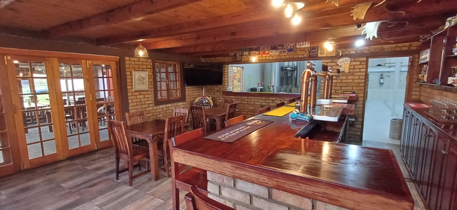 7 Bedroom Property for Sale in Harpington A H North West